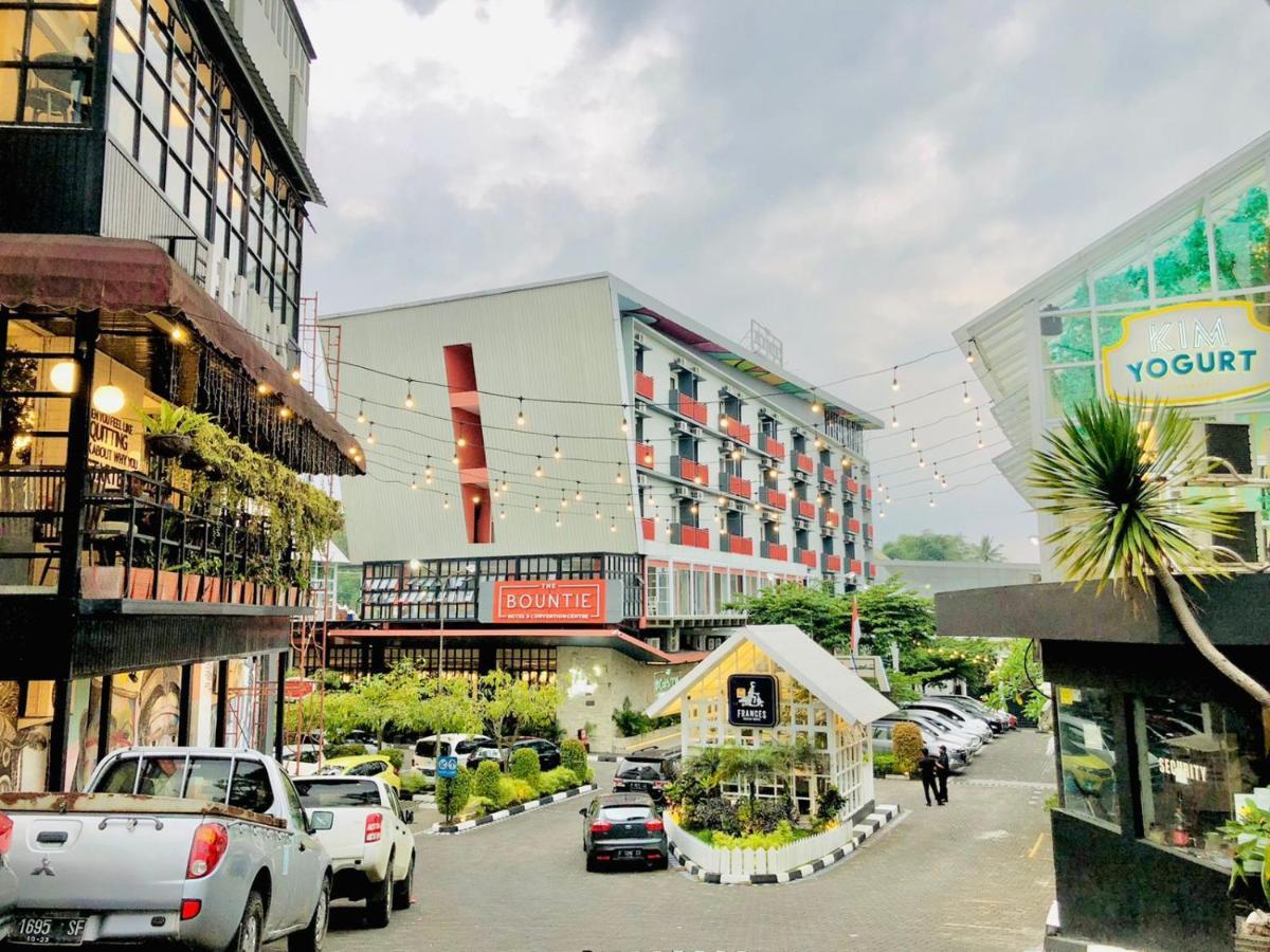 The Bountie Hotel And Convention Centre Sukabumi Eksteriør bilde